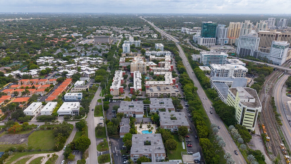 More Photos Of 9500 SW 77th Ave, Miami Office For Sale