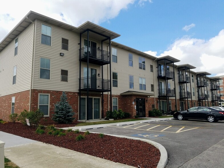 More Photos Of 6636 W 65th St, Chicago Apartments For Sale