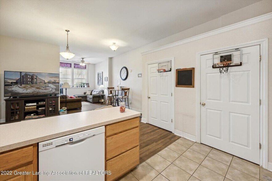 More Photos Of 335 Horatio St, Charlotte Apartments For Sale