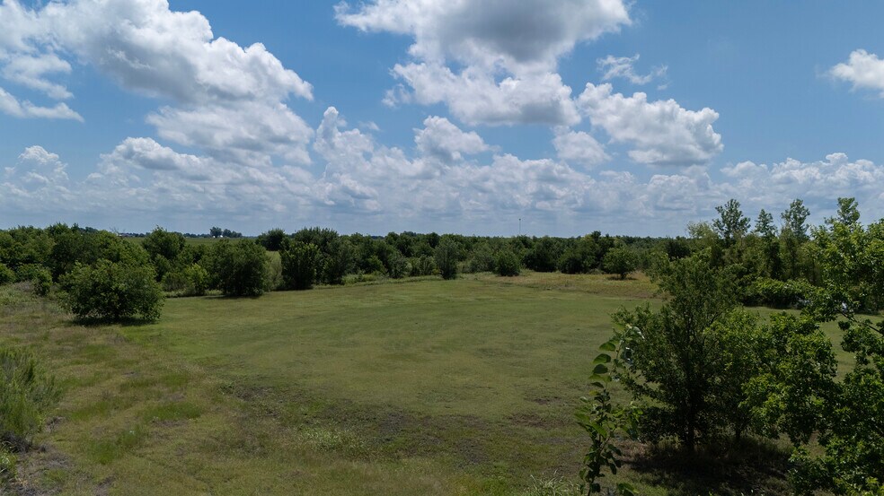More Photos Of 4302 N Main St, Taylor Land For Sale