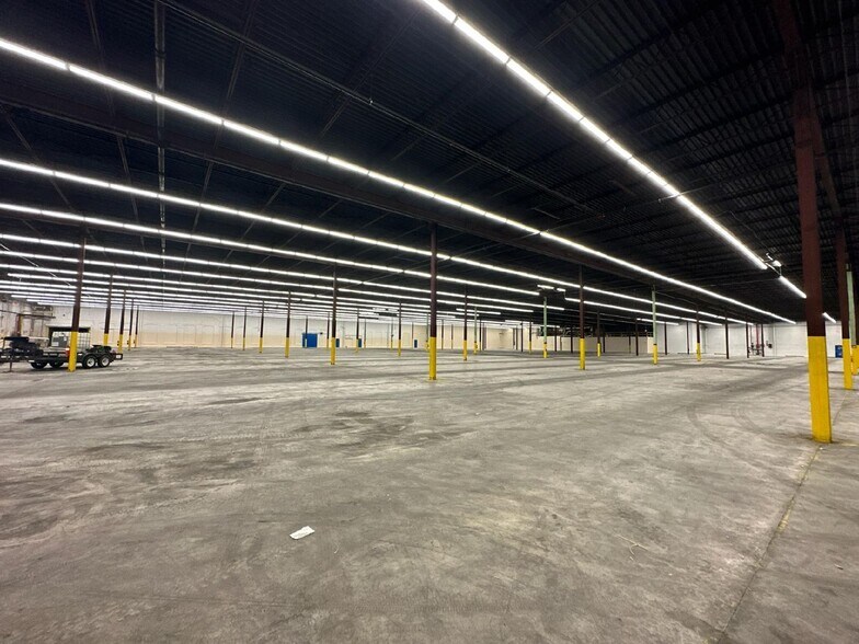 More Photos Of 200 N 13th St, Erwin Warehouse For Lease