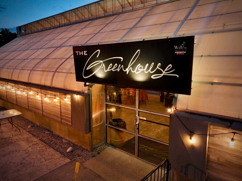 More Photos Of 916 S Mitchell St, Cadillac Restaurant For Sale