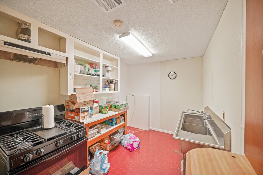 More Photos Of 3711 W Orem Dr, Houston Religious Facility For Sale