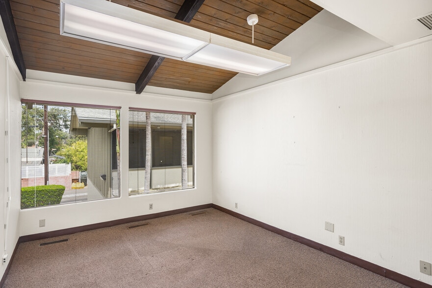 More Photos Of 1661 E Chapman Ave, Fullerton Office For Sale