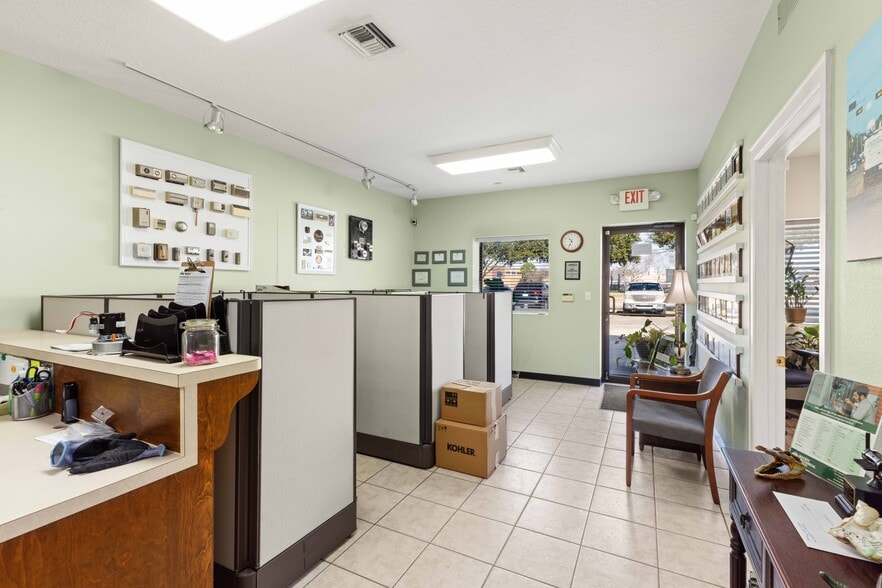 More Photos Of 5252 FM 517 Rd E, Dickinson Flex For Sale