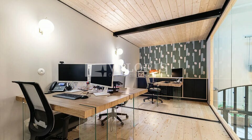 More Photos Of 32 Rue Molière, Lyon Office For Sale