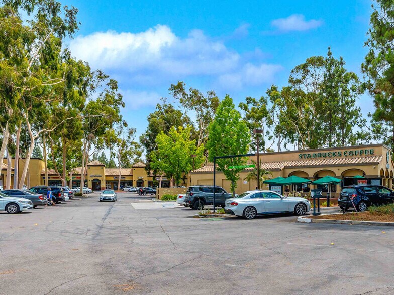 More Photos Of 602-688 Lindero Canyon Rd, Oak Park Unknown For Lease