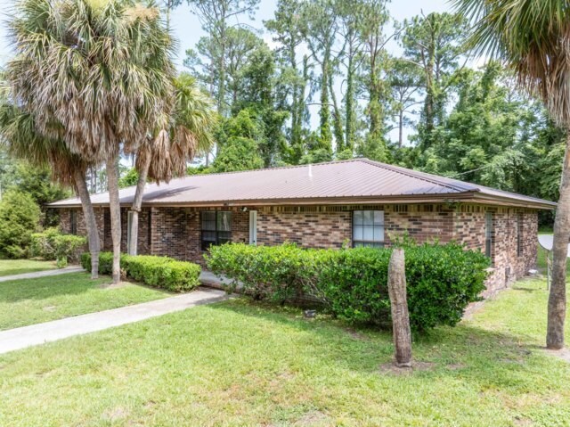 More Photos Of 325 SW Leisure Dr, Lake City Apartments For Sale