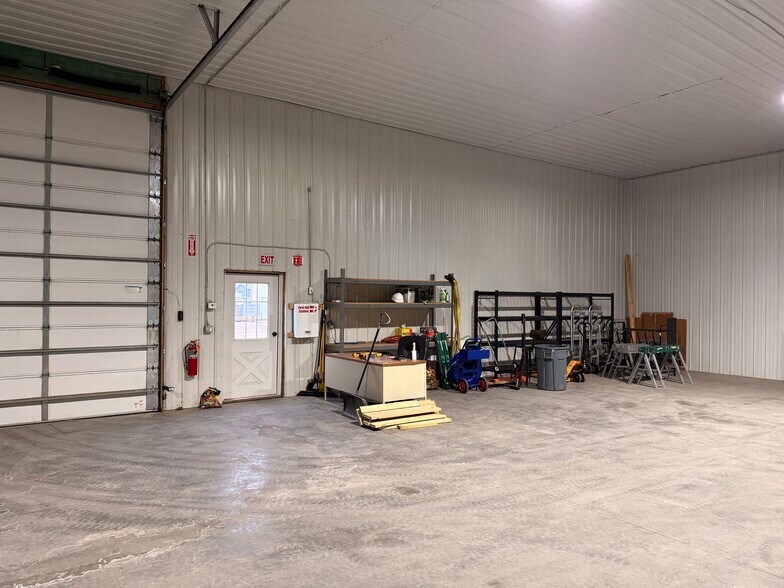 More Photos Of 5936 53rd Ave, Fargo Warehouse For Sale
