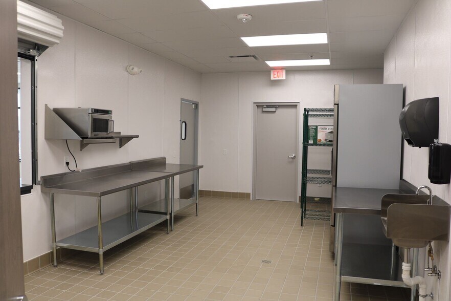 More Photos Of 801 NE Venture Dr, Waukee Daycare Center For Lease