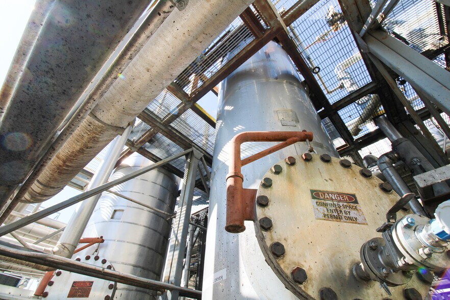More Photos Of 5640 44th Ave S, Clinton Industrial For Sale