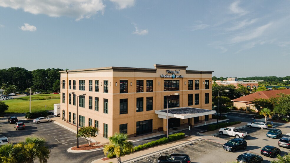 More Photos Of 509 Olde Waterford Way, Leland Office For Lease