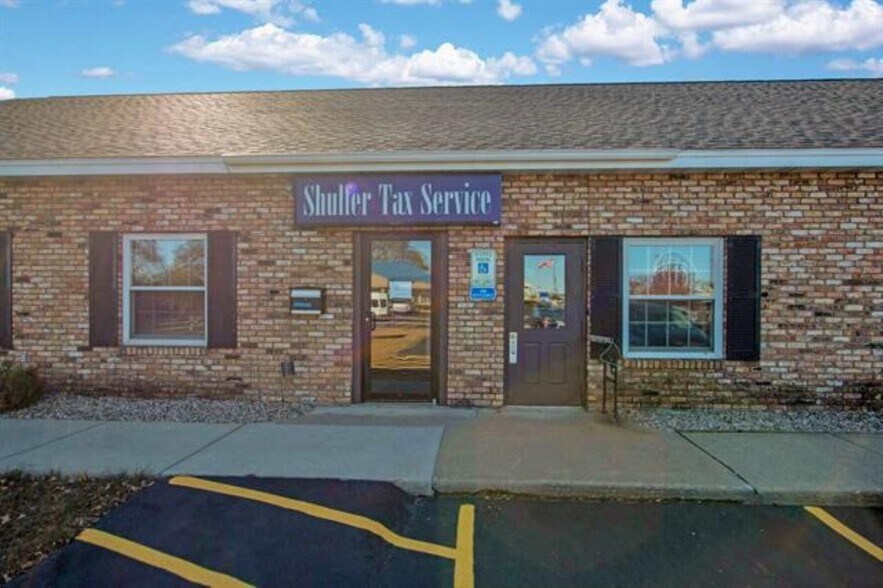 More Photos Of 2811 8th St, Wisconsin Rapids Office For Lease