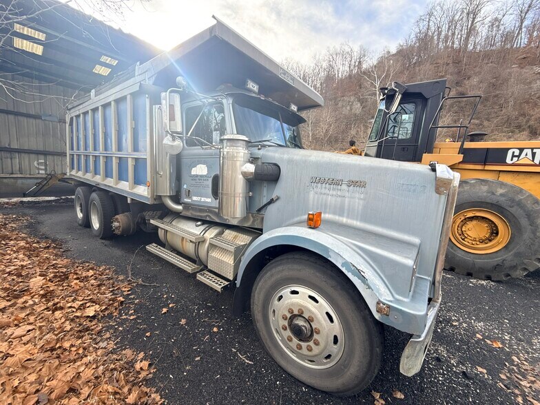 More Photos Of 13125 Old US Route 23, Catlettsburg Industrial For Sale