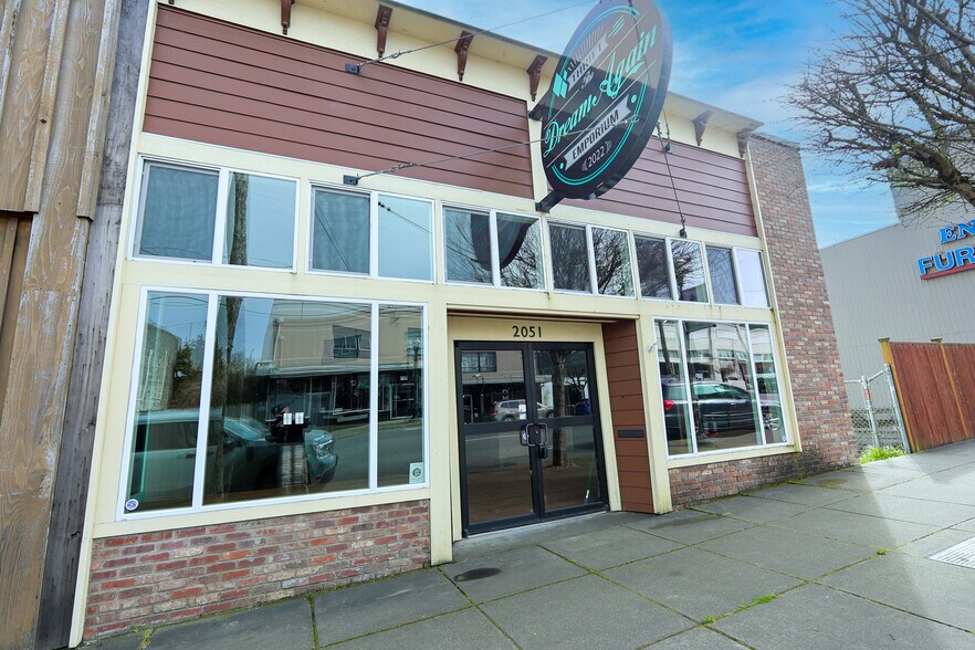 Primary Photo Of 2051 Sherman Ave, North Bend General Retail For Sale