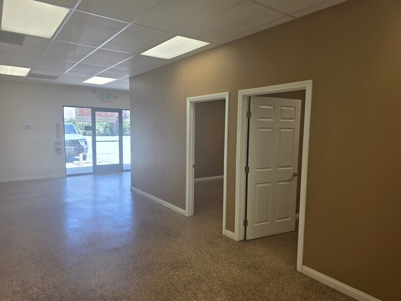 More Photos Of 1302 E 6th St, Beaumont Freestanding For Lease