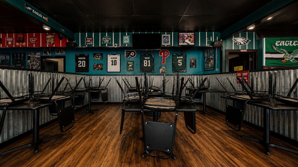 More Photos Of 3314 Surfside Blvd, Corpus Christi Restaurant For Sale