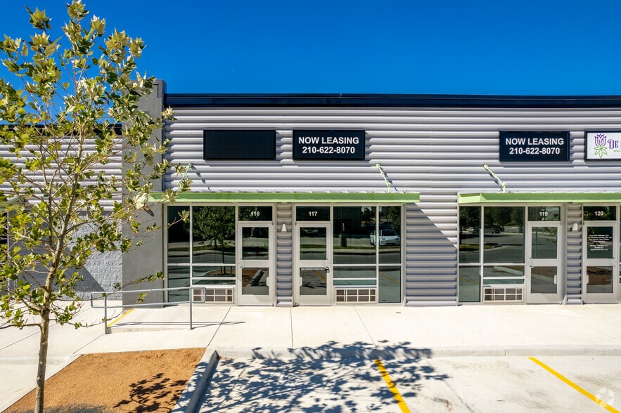More Photos Of 8114 City Base Landing, San Antonio Unknown For Lease