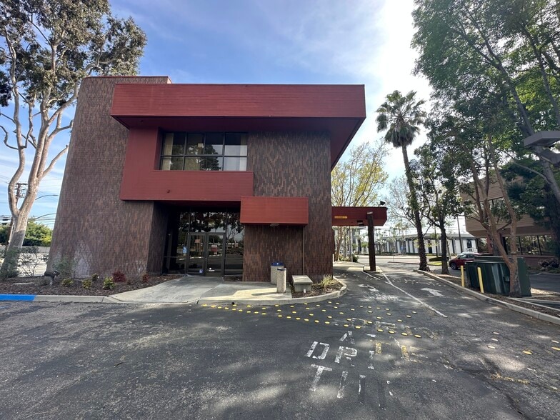 More Photos Of 17851 17th St, Tustin Medical For Lease