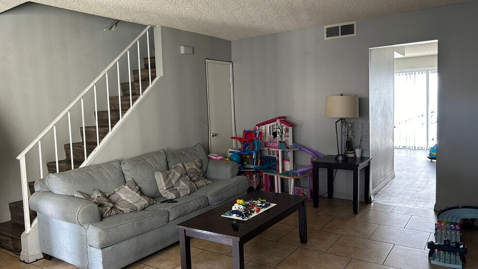 More Photos Of 2916 Karen Ave, Las Vegas Apartments For Sale