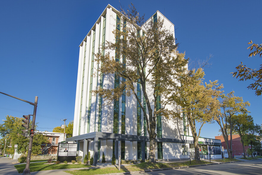 Primary Photo Of 1750 Av de Vitré, Québec Office For Lease