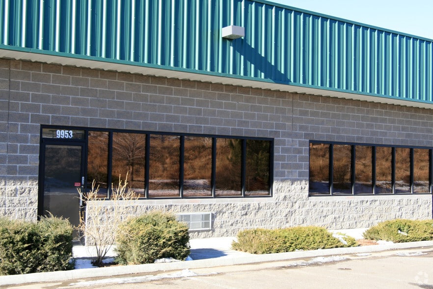 More Photos Of 9933-9961 Titan Park Cir, Littleton Distribution For Lease