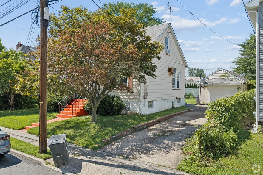 More Photos Of , Elmwood Park Unknown For Sale
