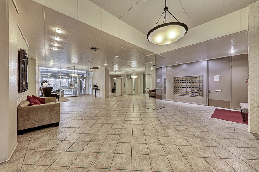 More Photos Of 4600 Ocean Dr, Corpus Christi Apartments For Sale