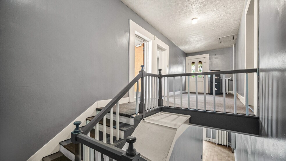 More Photos Of 111 W Main St, West Union Flex For Sale