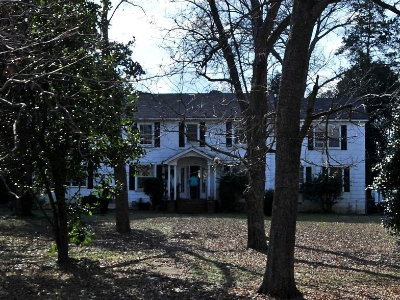 More Photos Of 523 Main St, Pineville Land For Lease