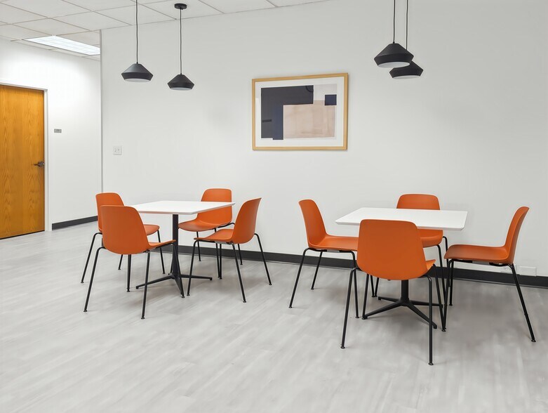 More Photos Of 9211 Forest Hill Ave, Richmond Coworking Space