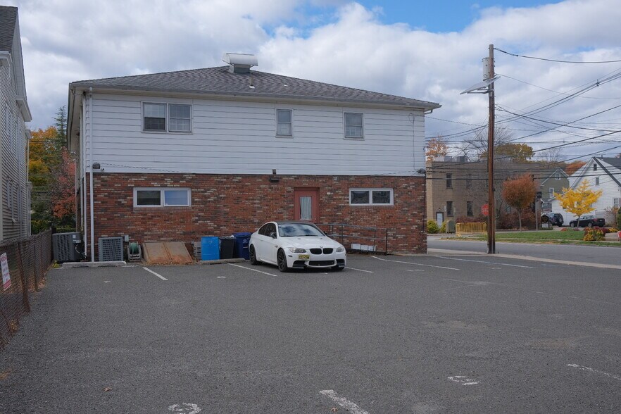More Photos Of 179 Lafayette Ave, Hawthorne Medical For Lease