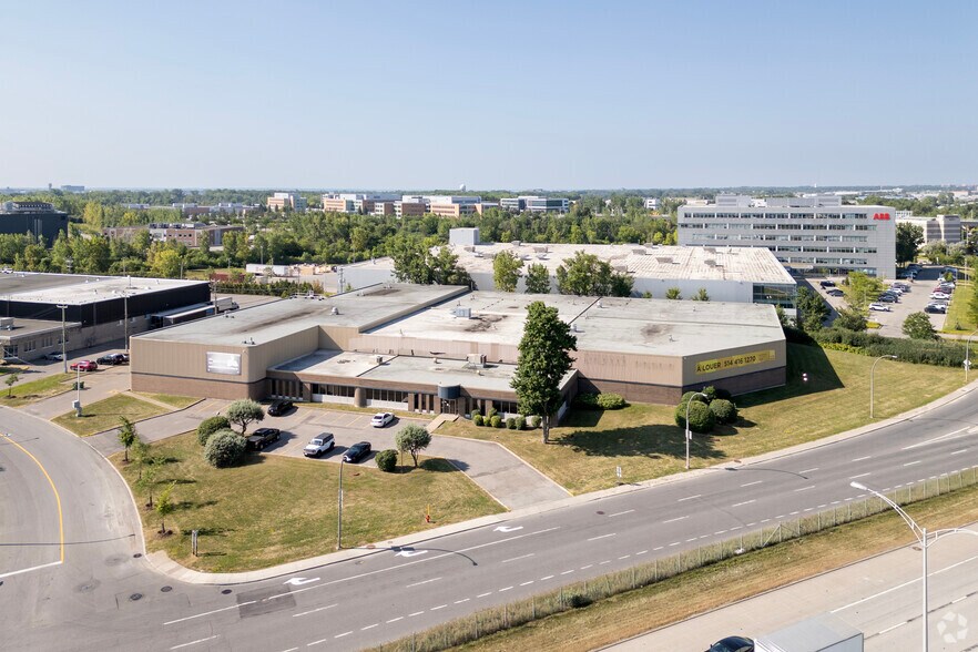 More Photos Of 9800 Rte Transcanadienne, Montréal Warehouse For Lease
