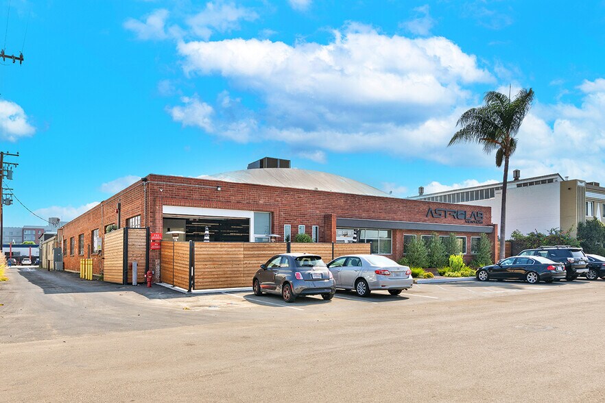 More Photos Of 12536 Chadron Ave, Hawthorne Light Distribution For Sale