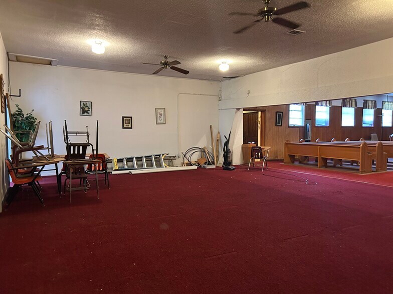 More Photos Of 1107 Spring St, Hot Springs Flex For Lease