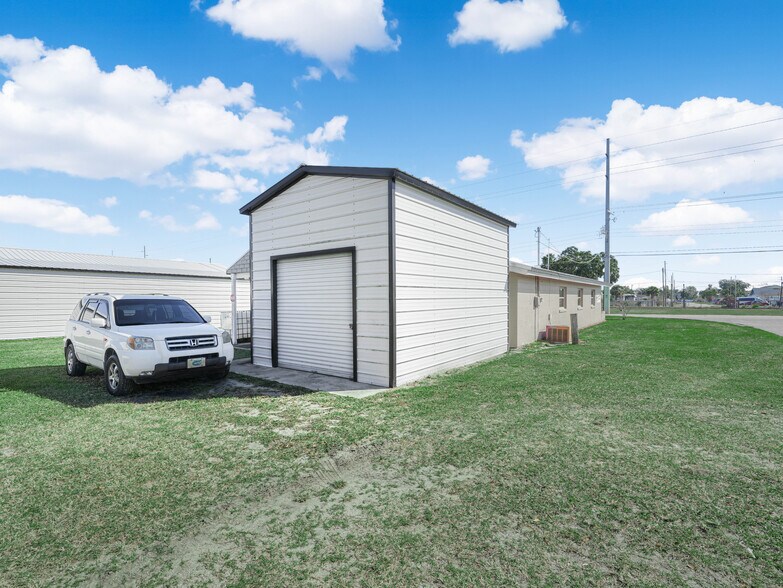 More Photos Of 109 N 3rd St, Eagle Lake Storefront Retail Office For Sale