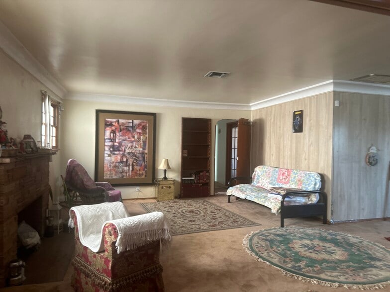 More Photos Of 5650 W Holt Blvd, Montclair Hotel For Sale