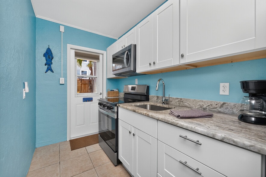 More Photos Of 1130 Gulf Blvd, Englewood Apartments For Sale