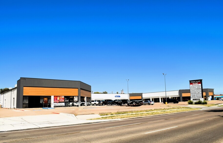 More Photos Of 1115 E Pioneer Pky, Arlington Unknown For Lease