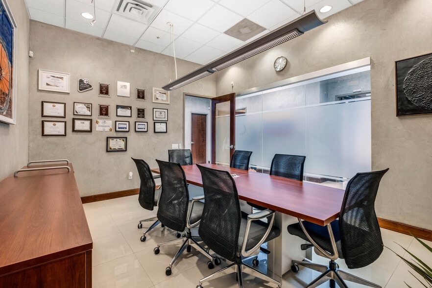 More Photos Of 7620 NW 25th St, Miami Distribution For Sale