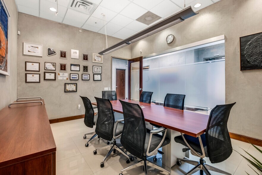 More Photos Of 7620 NW 25th St, Miami Distribution For Sale