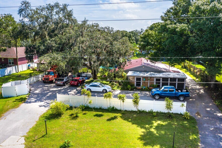 More Photos Of 2609 45th St E, Bradenton Apartments For Sale
