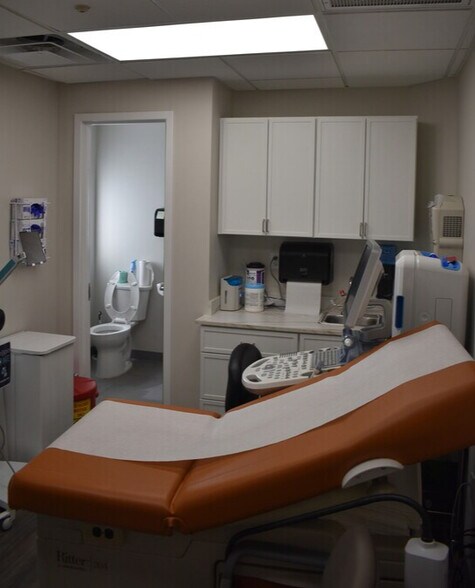 More Photos Of 118 N Country Rd, Port Jefferson Medical For Sale