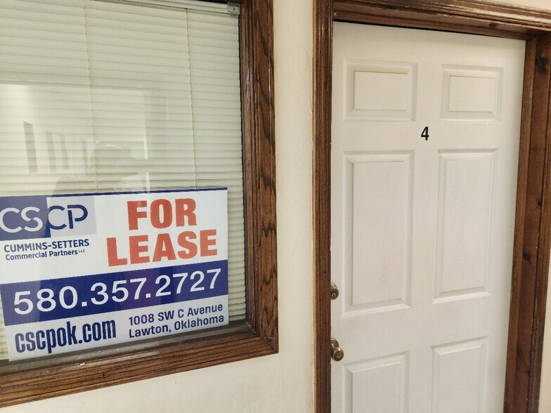 More Photos Of 1509-1511 W Gore Blvd, Lawton Office For Lease