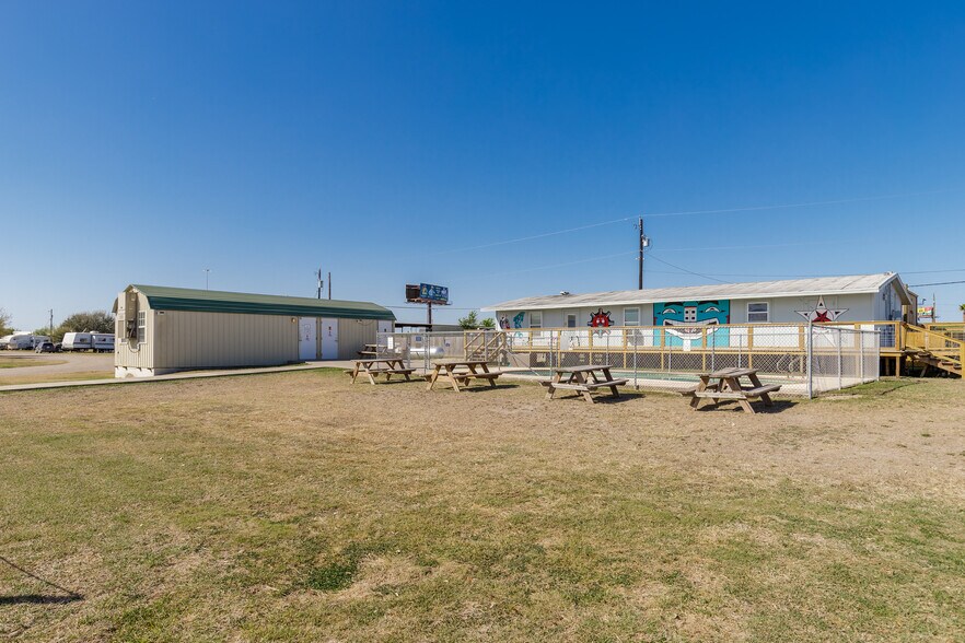 More Photos Of 10736 N Interstate Highway 37, Mathis Specialty For Sale
