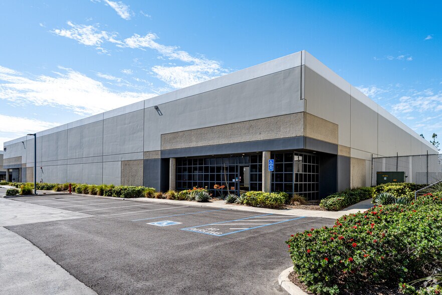 More Photos Of 4317 E Santa Ana St, Ontario Warehouse For Lease