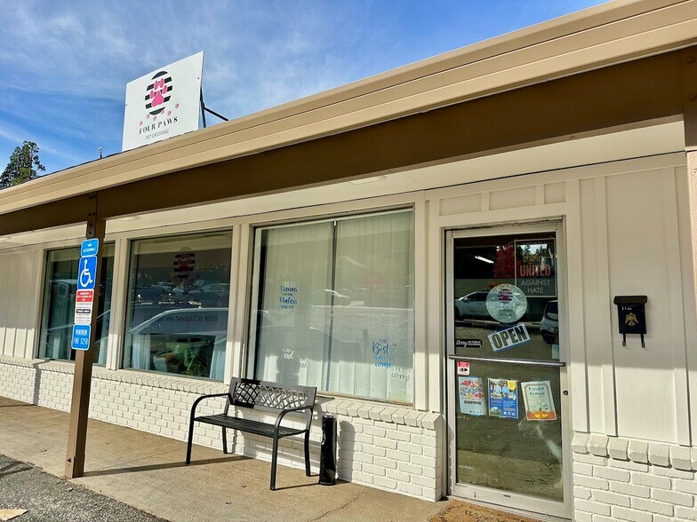 More Photos Of 104-114 Argall Way, Nevada City General Retail For Sale