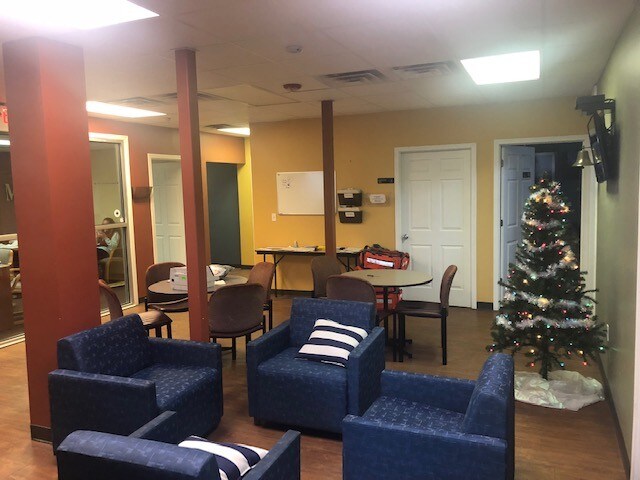 More Photos Of 1001 S Division Ave, Grand Rapids Office For Lease