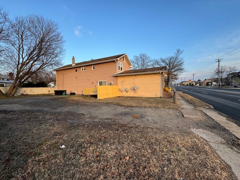 More Photos Of 220 W White Horse Pike, Berlin Apartments For Sale