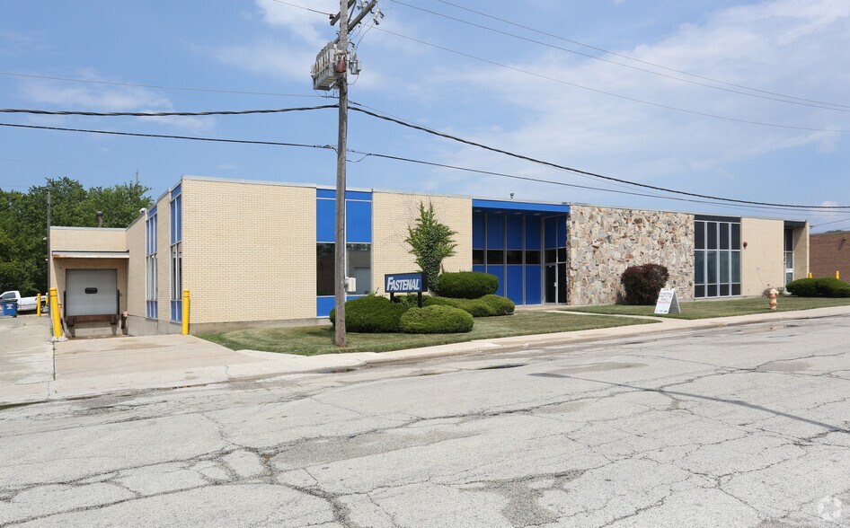Primary Photo Of 2427-2435 Braga Dr, Broadview Warehouse For Lease